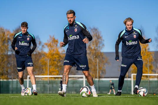 Jørgen Strand Larsen, Aron Dønnum and Kristian Thorstvedt