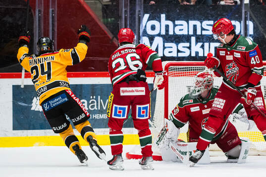 Luleås Brendan Shinnimin jublar