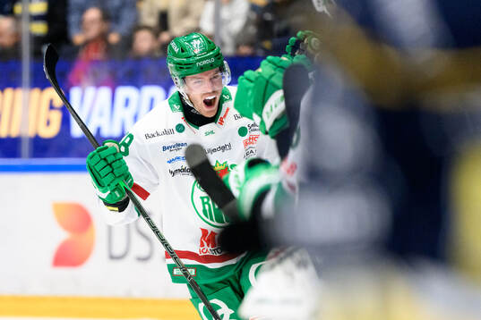 Rögles Filip Johansson jublar