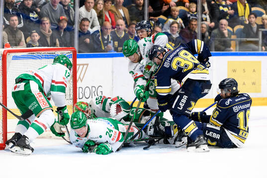 Rögles Jesper Pettersson och HV71s Olle Alsing