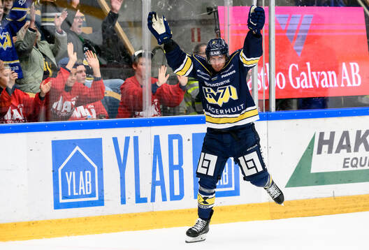 HV71s Andre Petersson jublar