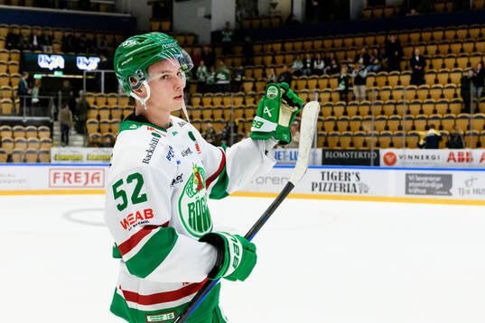 Rögles Felix Nilsson tackar publiken
