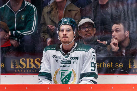 Färjestads David Tomasek deppar i utvisningsbåset