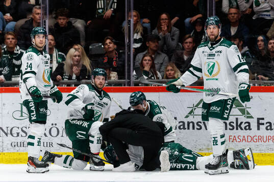 Färjestads Linus Johansson får vård