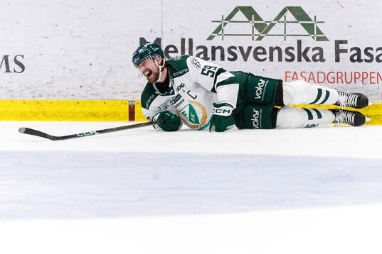Färjestads Linus Johansson har ont