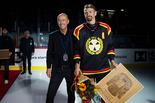 Brynäs Anton Rödin hyllas för 500 matcher