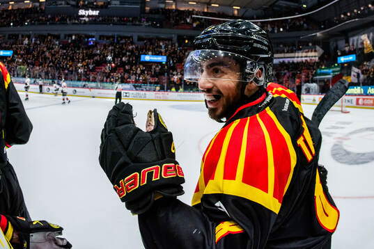 Brynäs Bobby Trivigno jublar