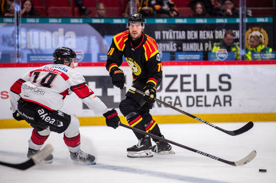 Malmö Redhawks Otto Stenberg och Brynäs Miks Indrasis