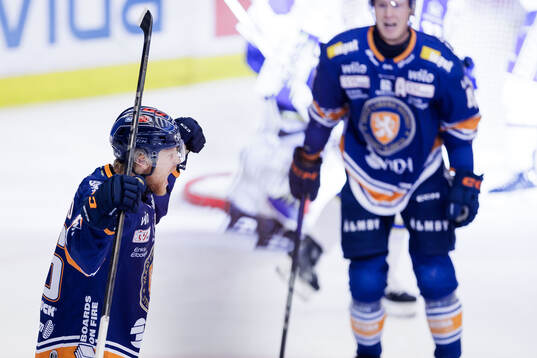 Växjös Joachim Blichfeld jublar