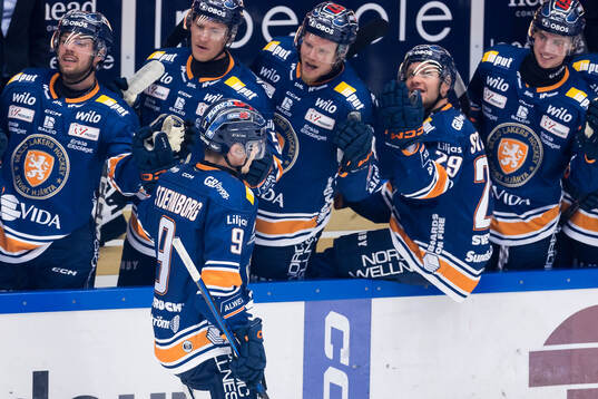 Växjös Victor Stjernborg jublar