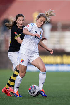 AIKs Maja Johansson och Djurgårdens Mimmi Larsson