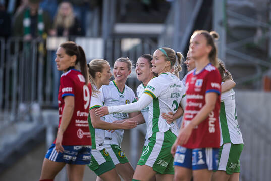 Hammarbys Emma Westin jublar