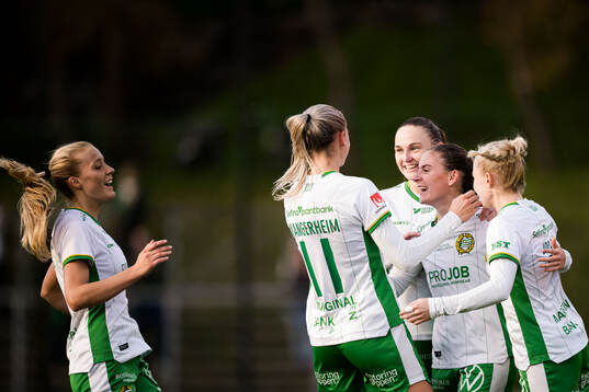 Hammarbys Smilla Vallotto jublar
