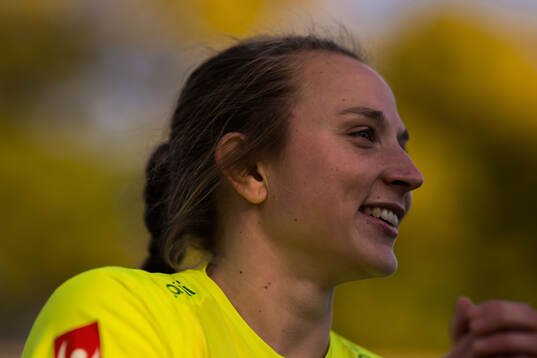 Hammarbys målvakt Anna Tamminen jublar