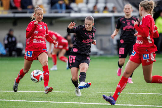 Linköpings Sara Eriksson och Häckens Anna Anvegård