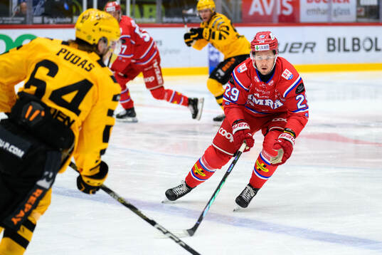 Timrås Filip Hållander