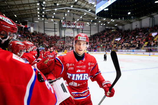 Timrås Anton Lundmark jublar
