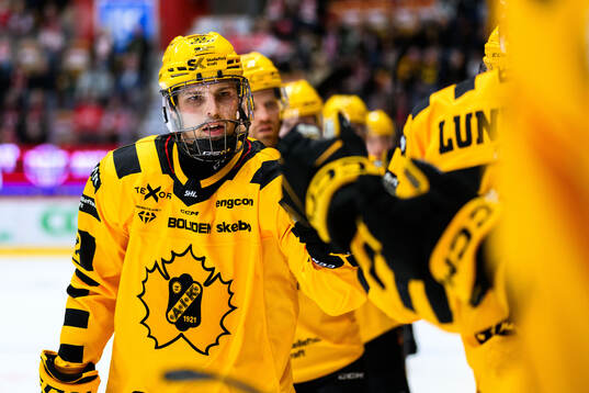Skellefteås Jonathan Johnson jublar