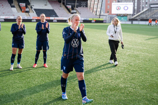 Malmö FFs Amanda Kander jublar över avancemanget till