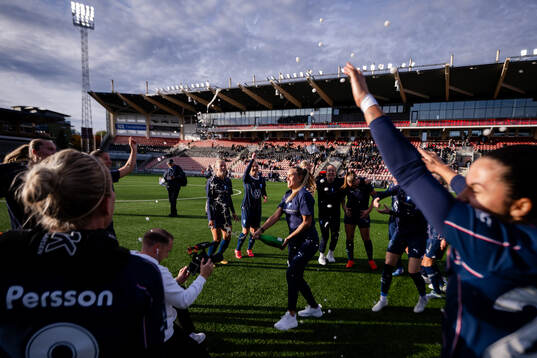 Malmö FFs Malmö FFs Elin Björklund jublar över