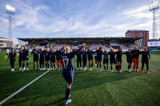 Malmö FFs Amanda Kander jublar över avancemanget till