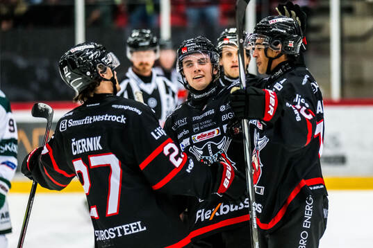 Nybro spelare jublar
