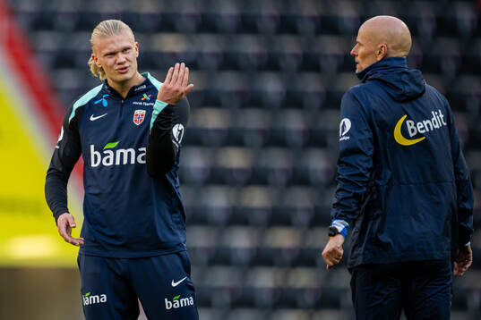 Erling Braut Haaland and Ståle Solbakken, head coach of