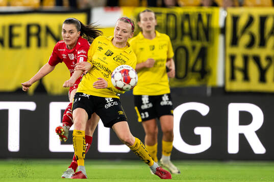 Tyresös Elsa Bromé och Elfsborgs Leann Nyström