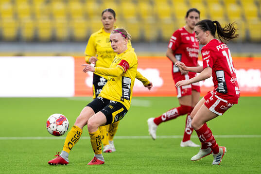 Elfsborgs Leann Nyström och Tyresös Elsa Bromé