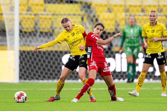 Elfsborgs Leann Nyström och Tyresös Thea Larsson