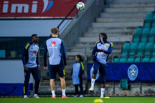 Ken Sema and Anthony Elanga of the Swedish men's national