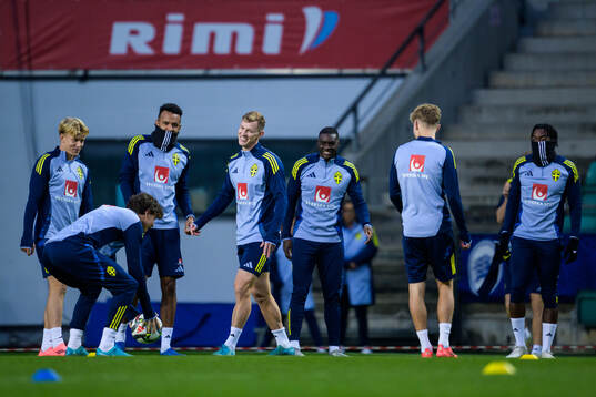 Daniel Svensson, Victor Nilsson Lindelöf, Alex Douglas,