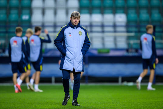 Head coach Jon Dahl Tomasson of the Swedish men's national