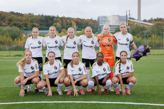 AIK inför fotbollsmatchen i Svenska Spel F19 mellan Jitex