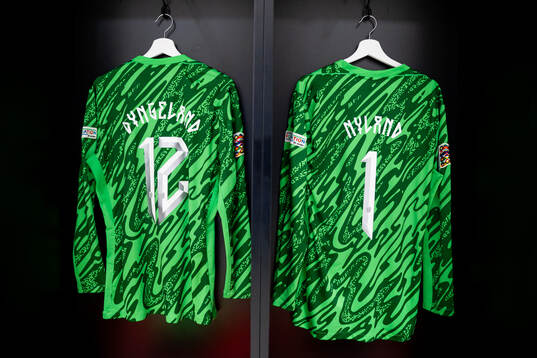 The kits of goalkeepers Mathias Dyngeland and Ørjan