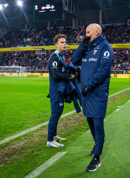 Felix Horn Myhre and Ståle Solbakken, head coach of