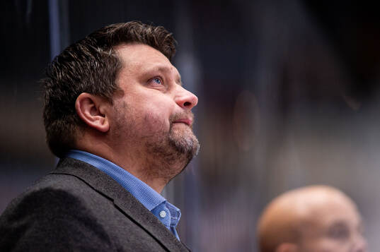MoDos tränare Mattias Karlin