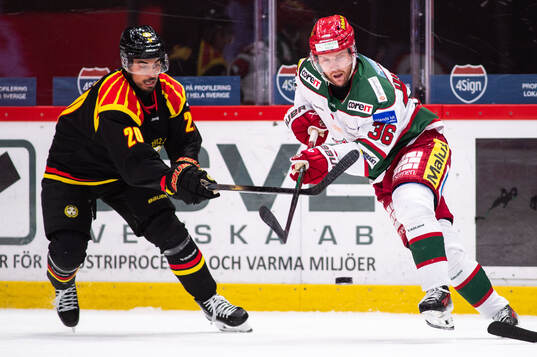 Brynäs Tyler Vesel och MoDos Sebastian Ohlsson