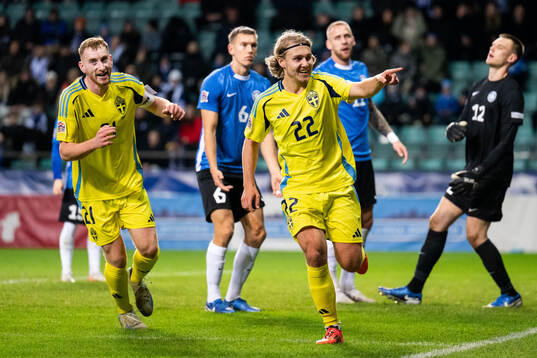 Dejan Kulusevski and Sebastian Nanasi of Sweden celebrate