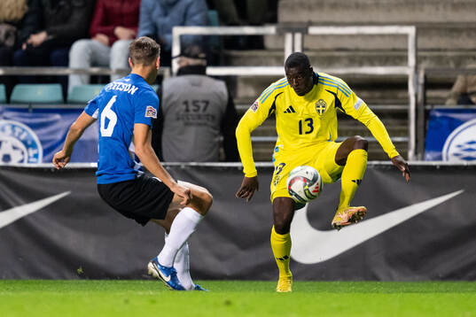 Rasmus Peetson of Estonia and Ken Sema of Sweden