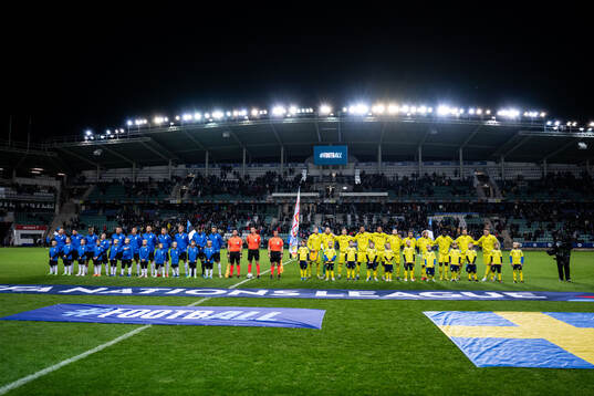 Players of Estonia and of Sweden