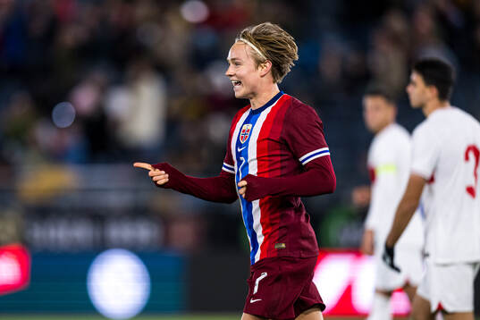 Andreas Schjelderup of Norway celebrates