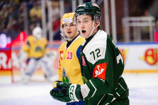 Stian Solberg of Färjestad  reacts
