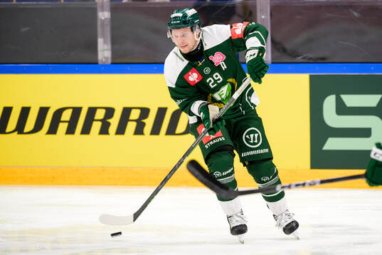 Oscar Steen of Färjestad