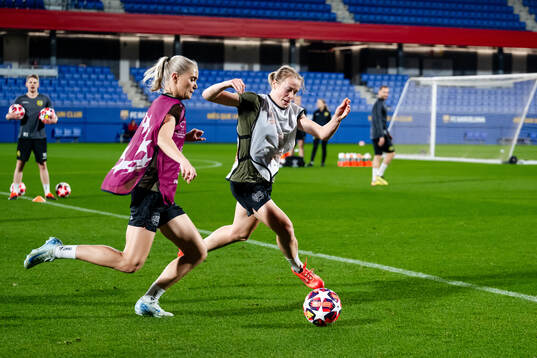 Alice Carlsson and Julie Blakstad of Hammarby