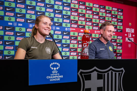 Julie Blakstad and Head coach Martin Sjögren of Hammarby