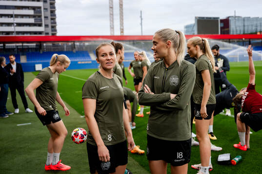 Ellen Gibson and Alice Carlsson of Hammarby