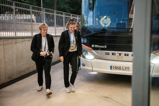 Players of Hammarby arrives