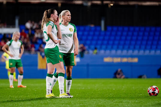 Vilde Hasund and Jonna Andersson of Hammarby