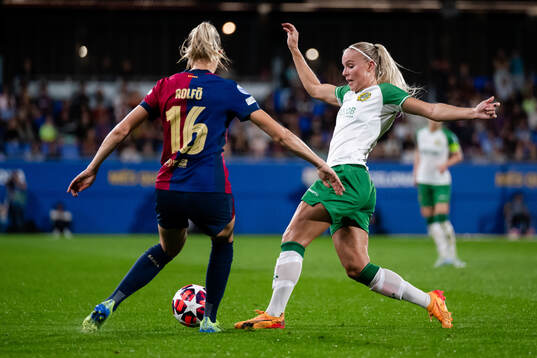 Fridolina Rolfö of Barcelona and Stina Lennartsson of